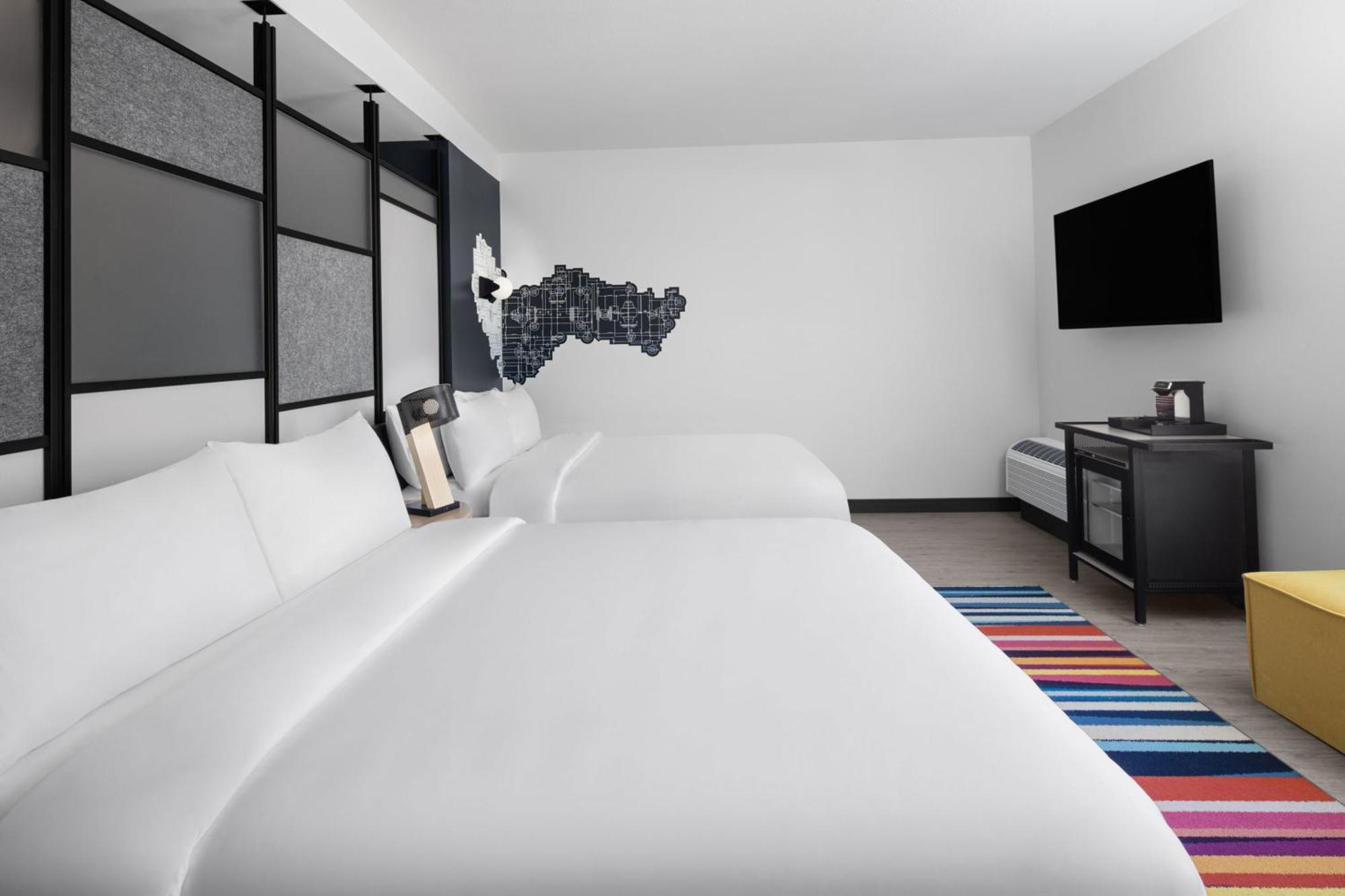 Queen Room with Two Queen Beds,1631617054:JPEG
