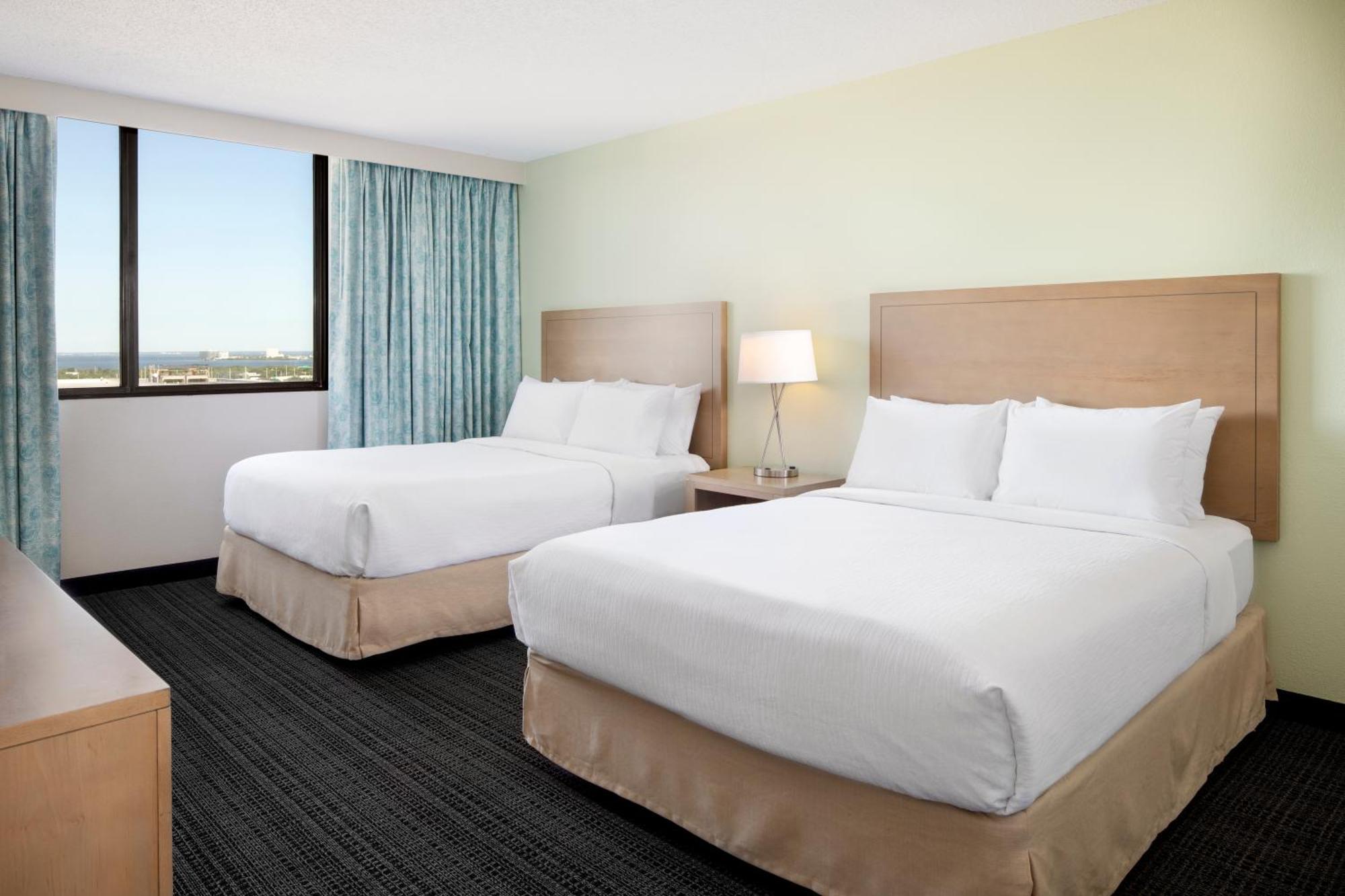 Two Queen Room Bay or Sunset View,1545946453:JPEG