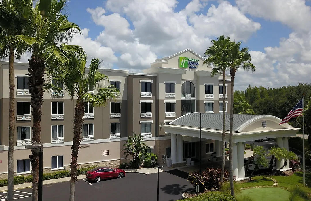 Holiday Inn Express And Suites Tampa I-75 At Bruce B. Downs By Ihg-1