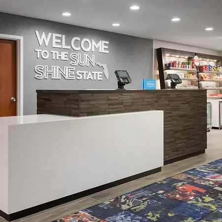 Hampton Inn & Suites Tampa Ybor City Downtown-3